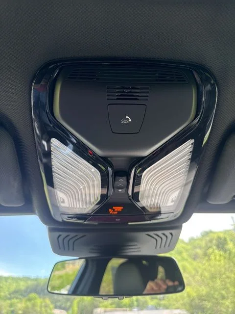 Used 2020 Black BMW xDrive30i image 19
