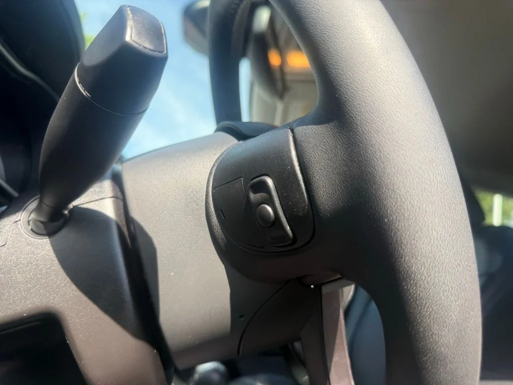 Used 2022 Gray Jeep Latitude Lux image 13