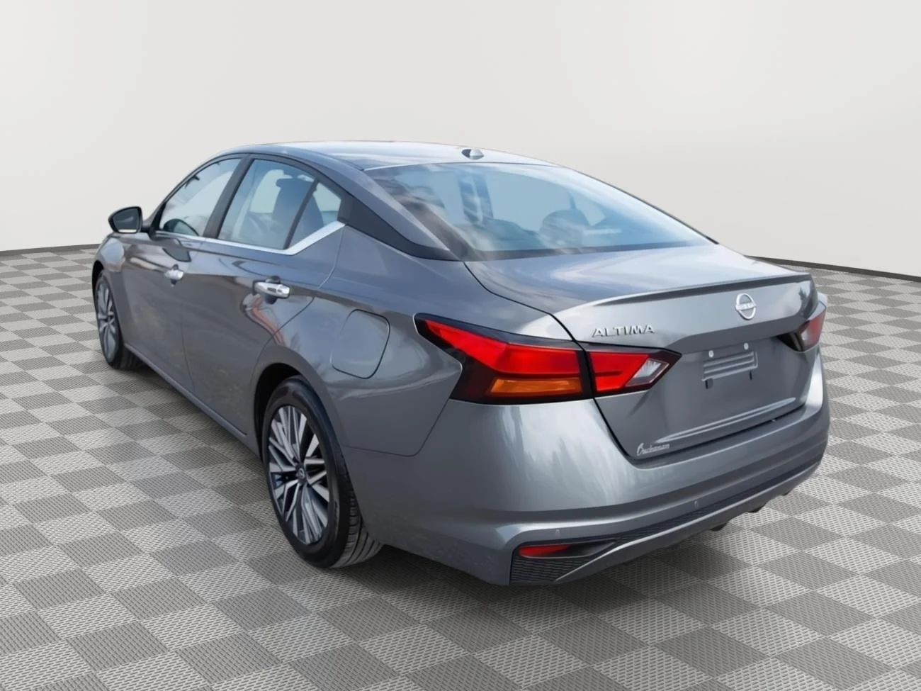 Used 2025 Gun Metallic Nissan SV image 7