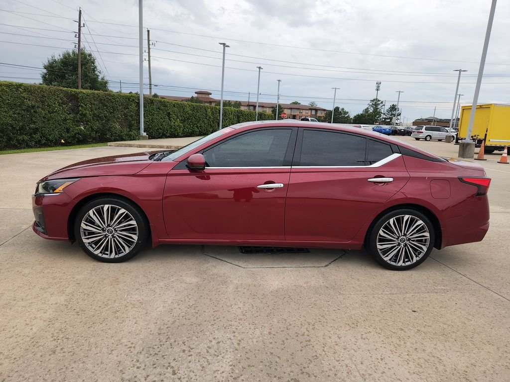 Certified Used 2024 Red Nissan 2.5 SL image 8