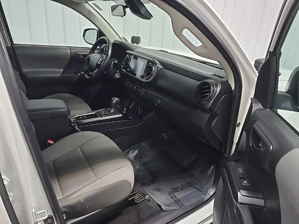 Used 2022 White Toyota SR image 15