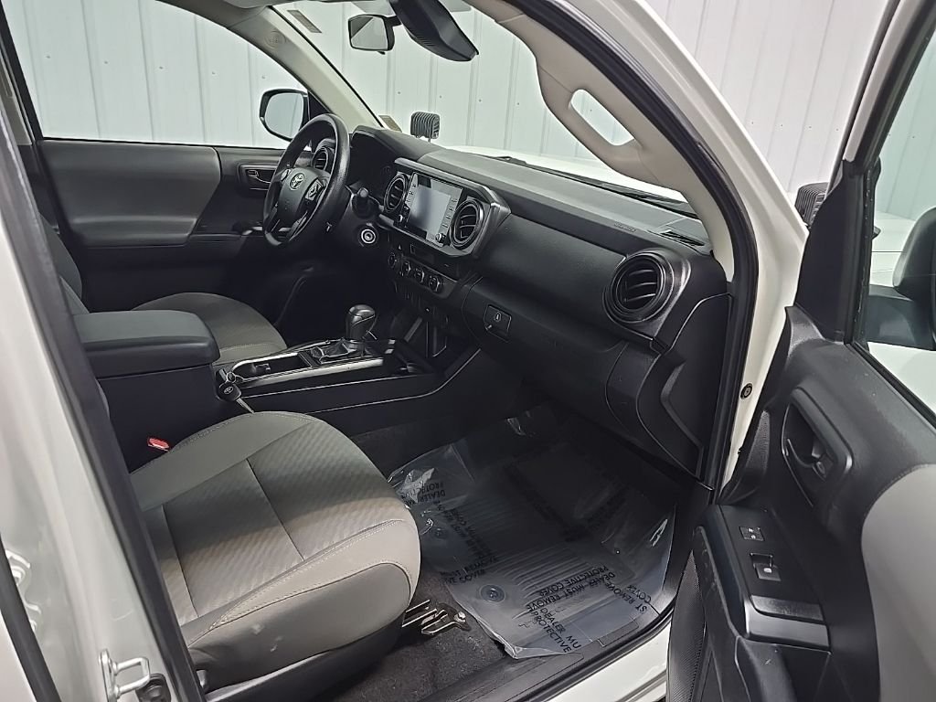 Used 2022 White Toyota SR image 15