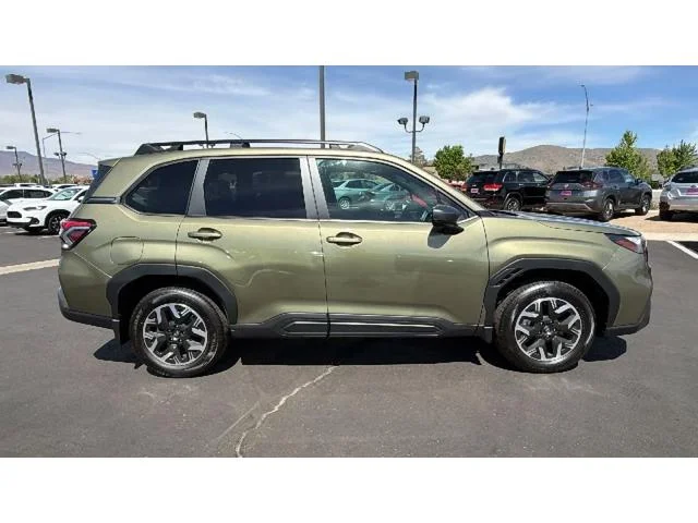 New 2026 AUTUMN GREEN METALLIC Subaru Premium image 2