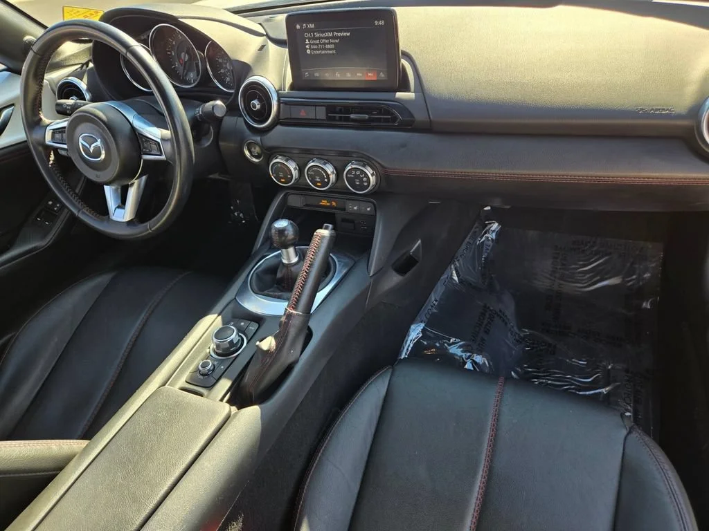 Used 2018 Snowflake White P Mazda Grand Touring image 12