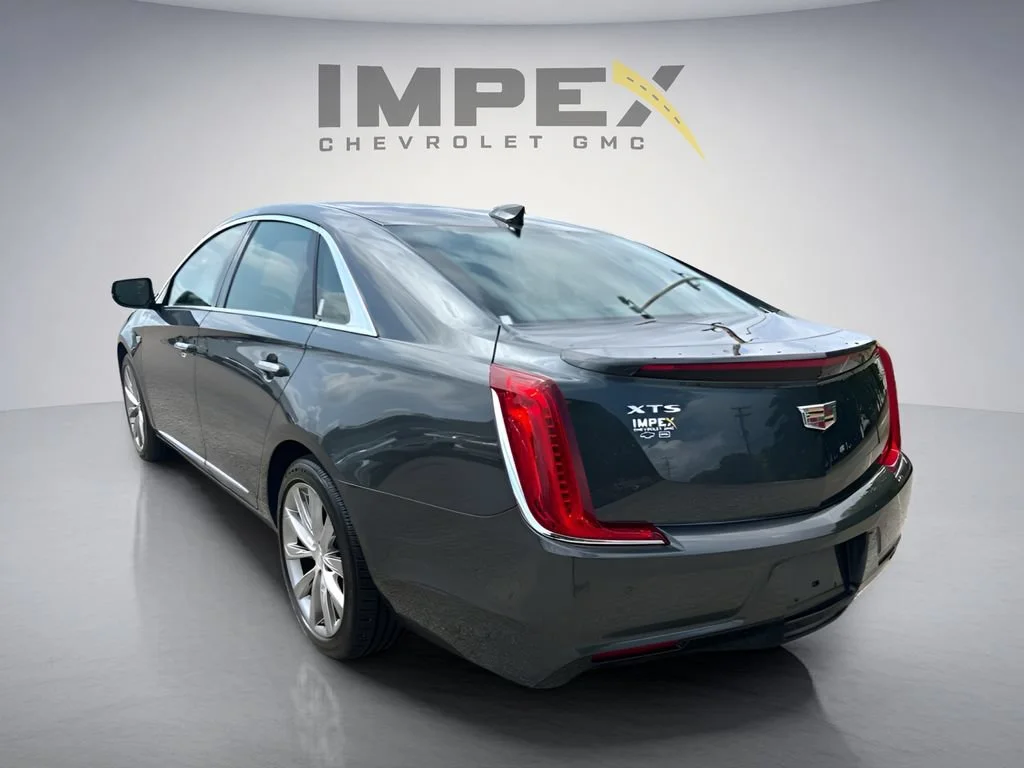 Used 2018 PHANTOM GRAY METALLIC Cadillac  image 3