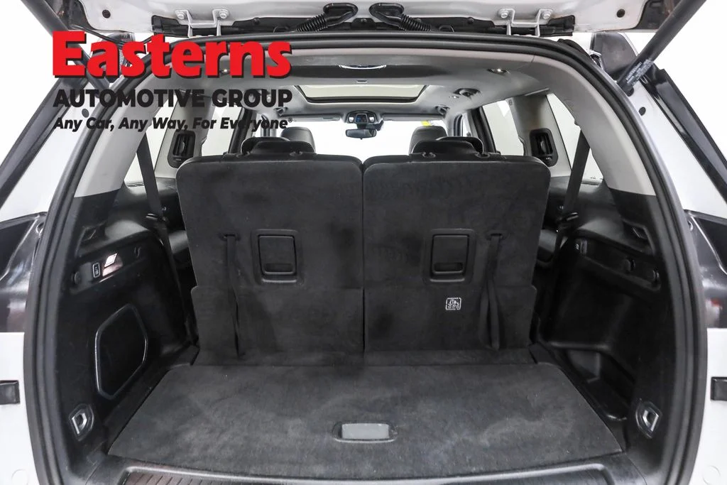 Used 2021 White Jeep Limited image 9