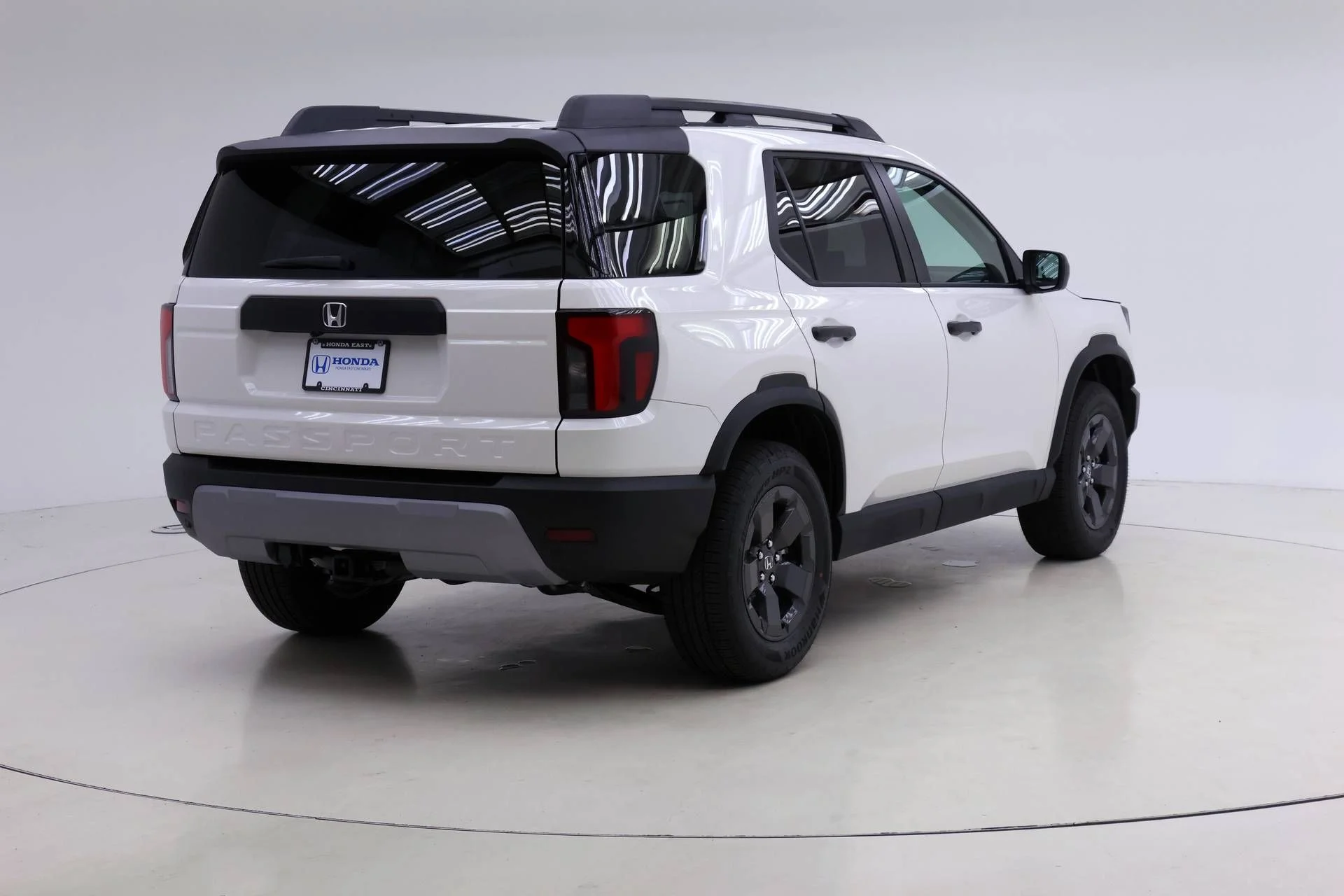 New 2026 Platinum White Pearl Honda RTL Towing image 2