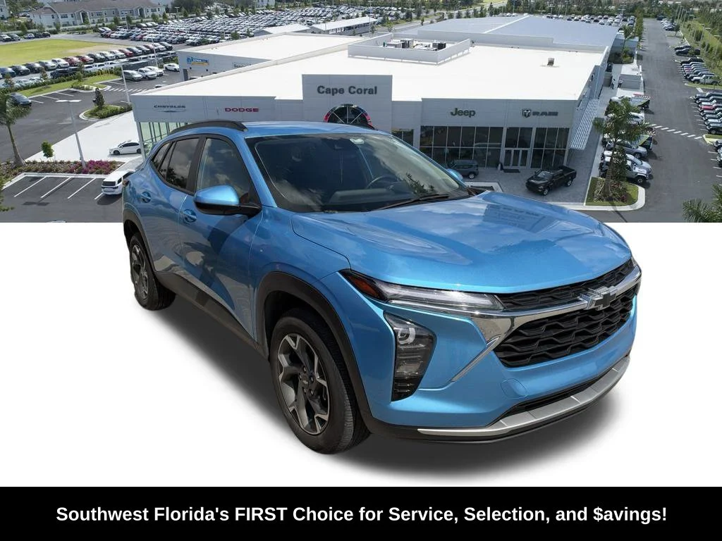 Used 2025 Blue Chevrolet LT image 2