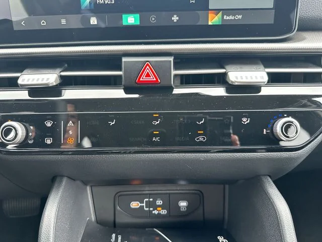 New 2026 Glacial White Pearl Kia LX image 18