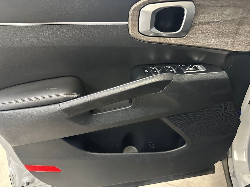 2022 Kia Sorento X-Line EX - Photo 8