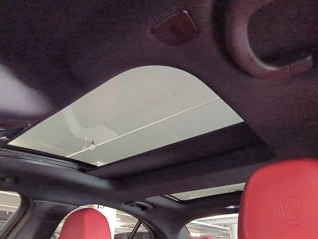 2025 Alfa Romeo Giulia Base - Photo 19