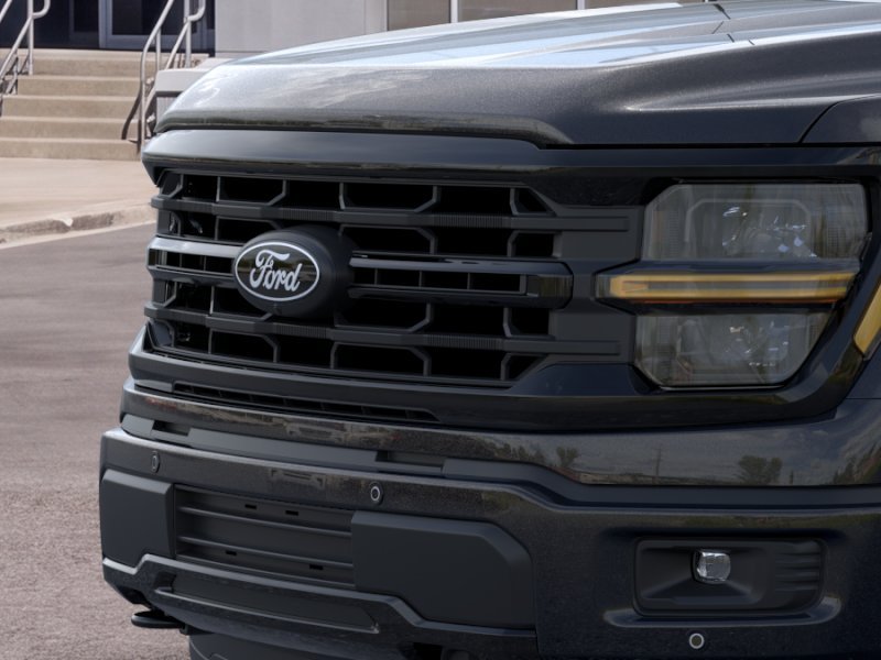 New 2026 Agate Black Metallic Ford XLT image 17