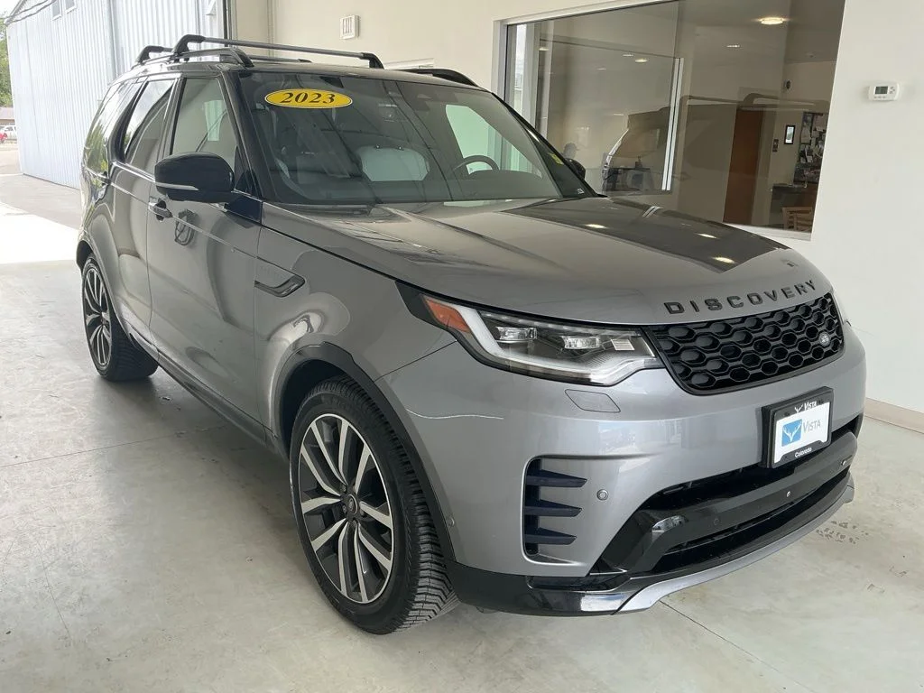 2023 Land Rover Discovery S R Dynamic's photo