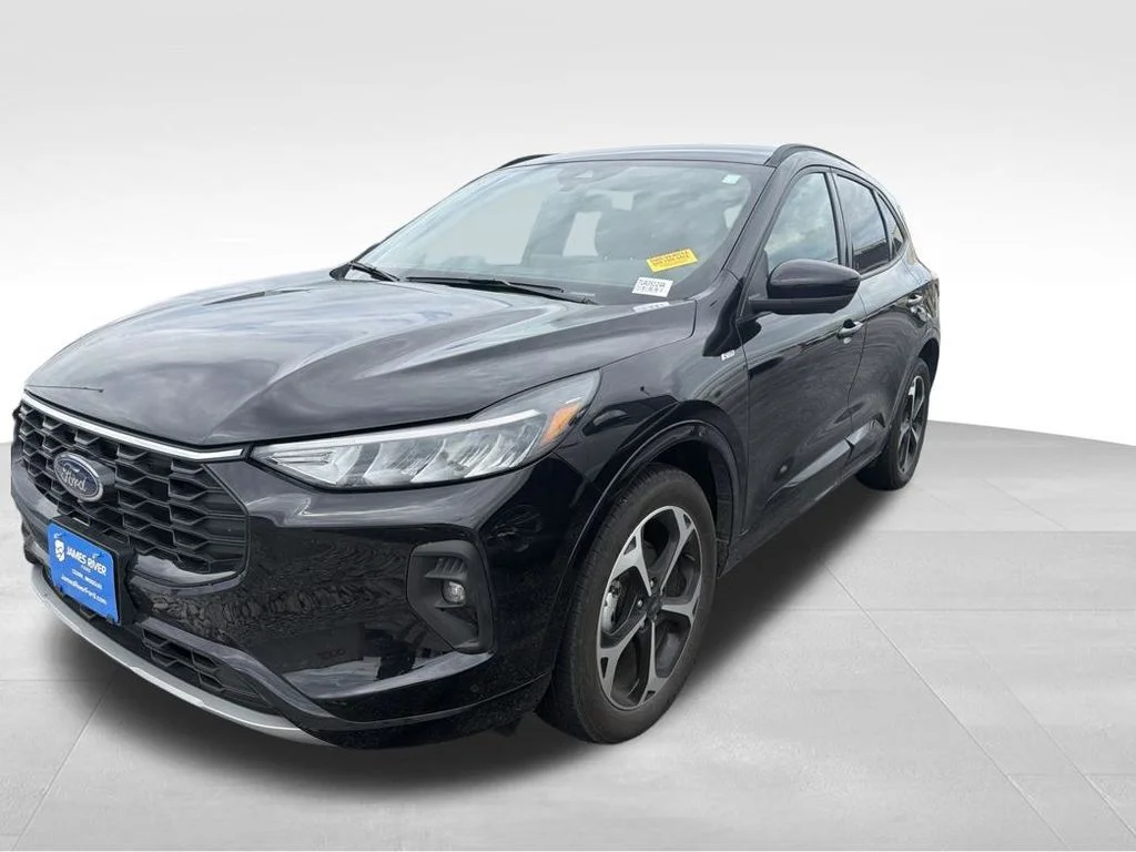 Used 2023 Black Metallic Ford ST-Line Select image 11