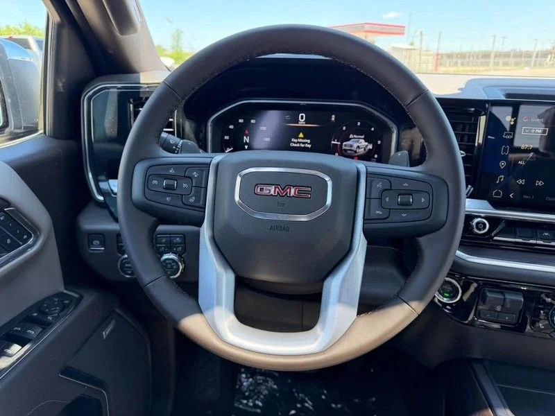 2026 GMC Sierra 1500 SLT - Photo 10