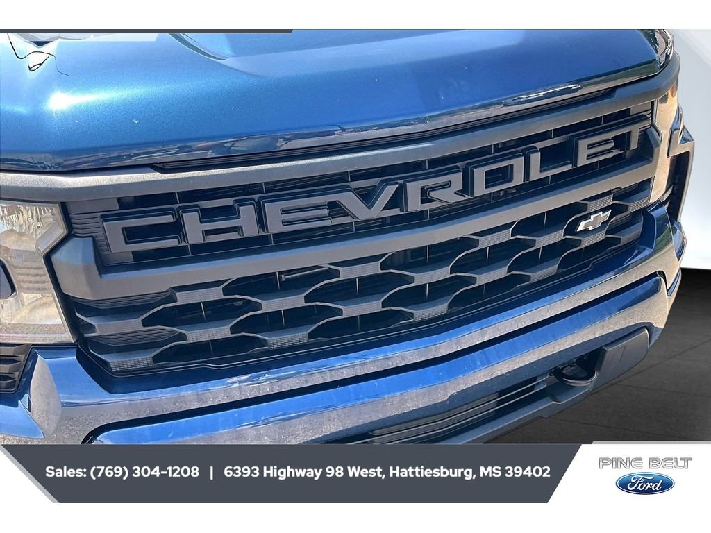 Used 2023 Northsky Blue Metallic Chevrolet Custom image 13