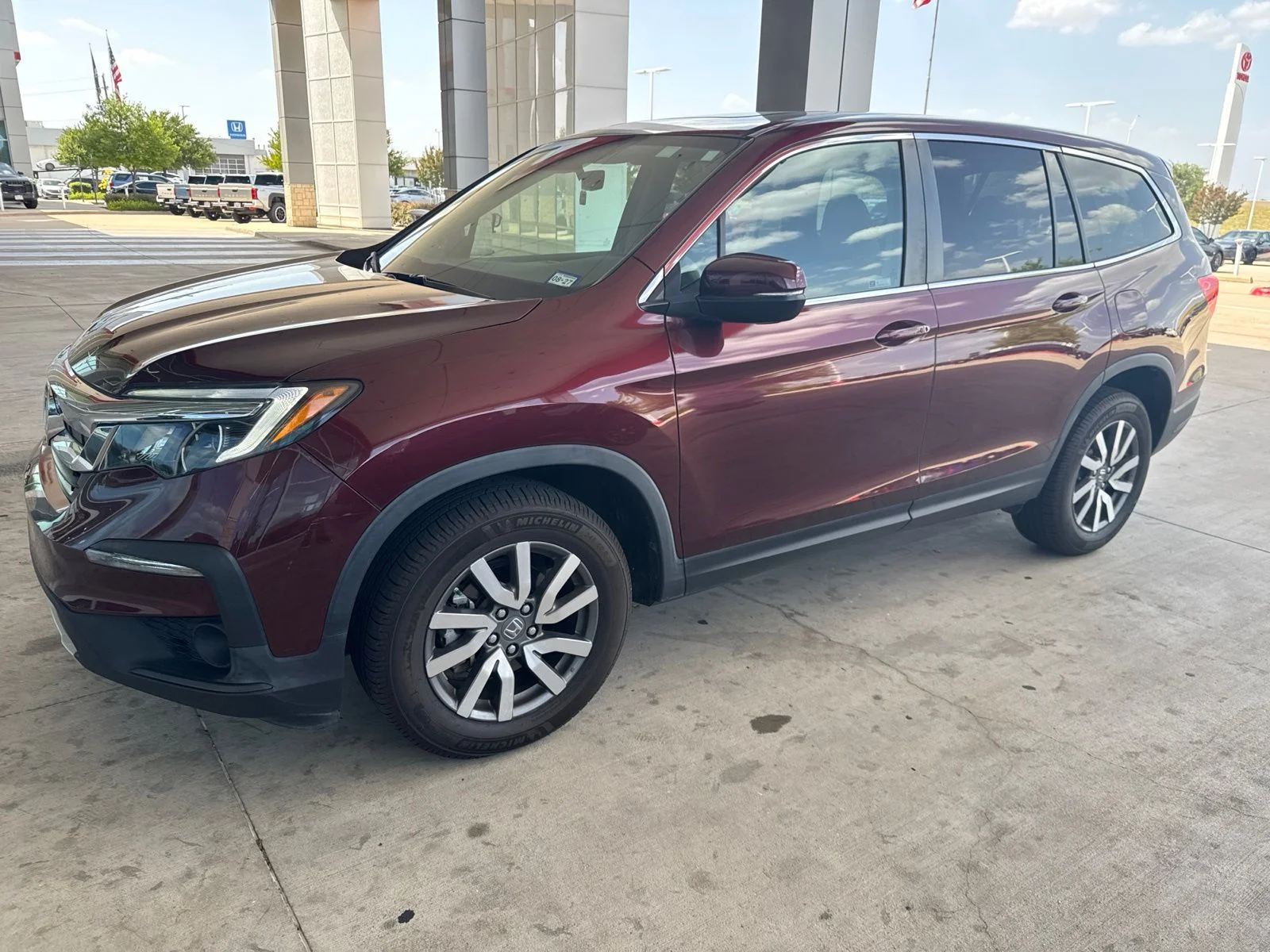 Used 2021  Honda EX-L image 1