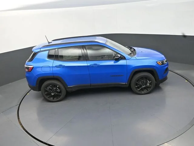 New 2026 Hydro Blue Pearlcoat Jeep Latitude image 18