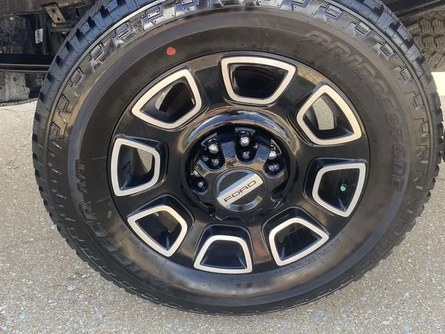 Used 2025 Gray Ford XL image 8