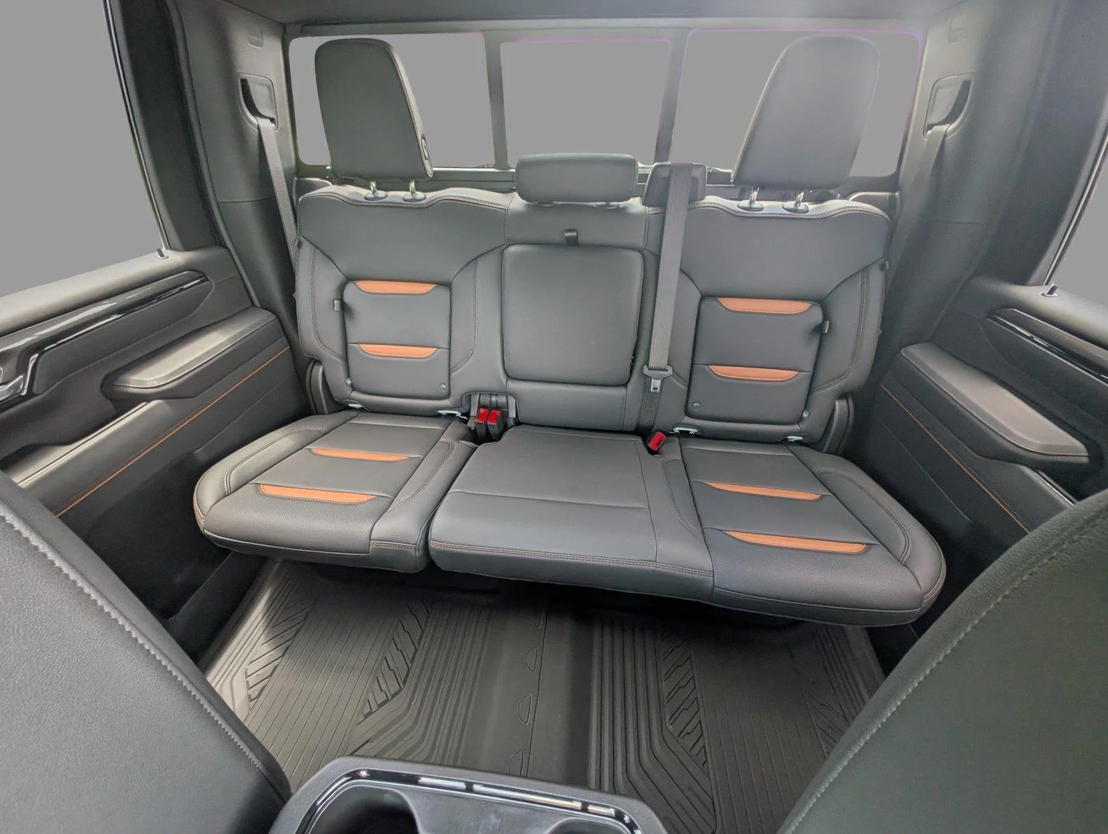 New 2026 Summit White GMC AT4 image 40