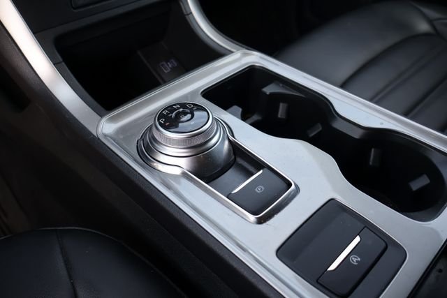 Used 2024 White Ford SEL image 9