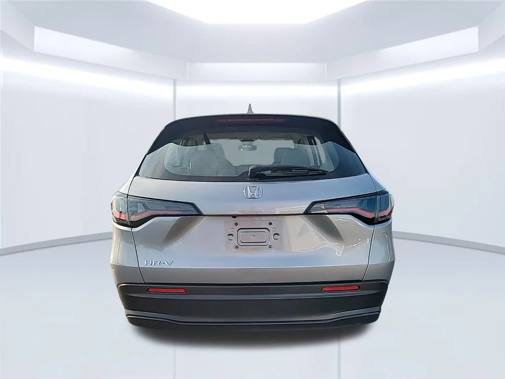 Used 2024  Honda LX image 5