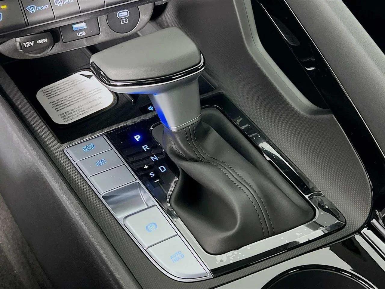 2026 Hyundai Elantra — photo 13