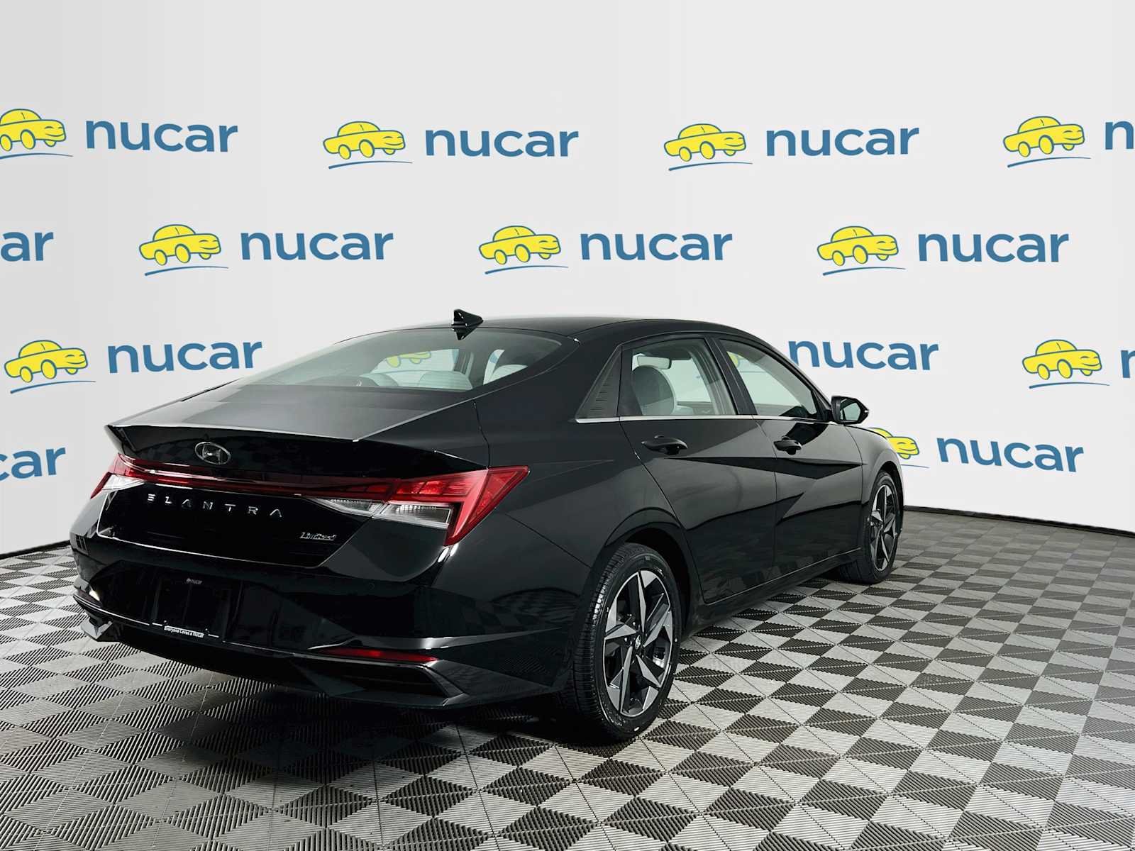 Used 2023 Onyx Black Hyundai Limited image 7