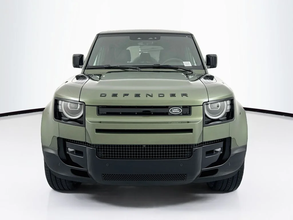 New 2026 Woolstone Green Land Rover X-Dynamic SE image 2