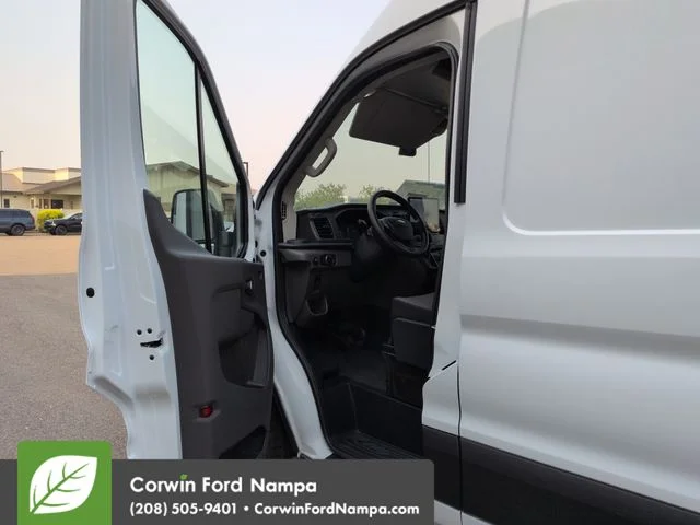 New 2026 Oxford White Ford Base image 9