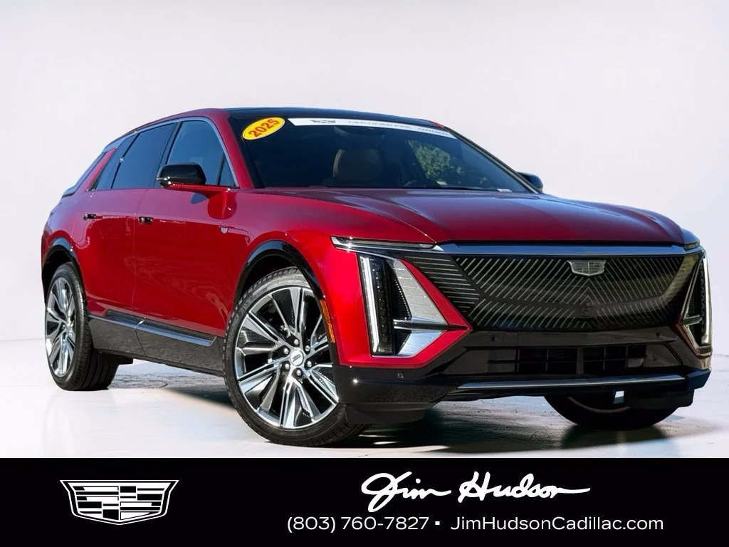 2025 Cadillac LYRIQ Luxury 3