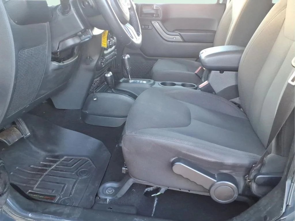 Used 2017 Black Jeep Unlimited Sport image 19