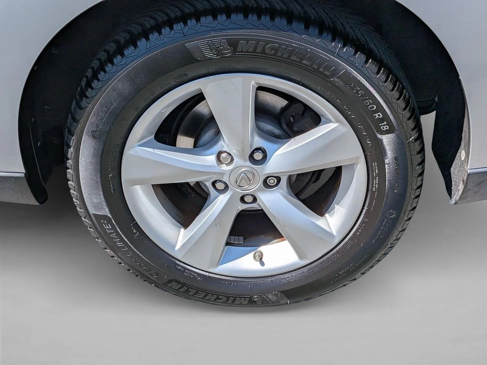 Used 2015 Silver Lining Metallic Lexus  image 22