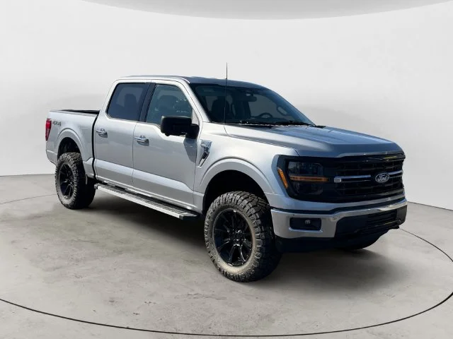 Used 2024 Silver Ford XLT image 4