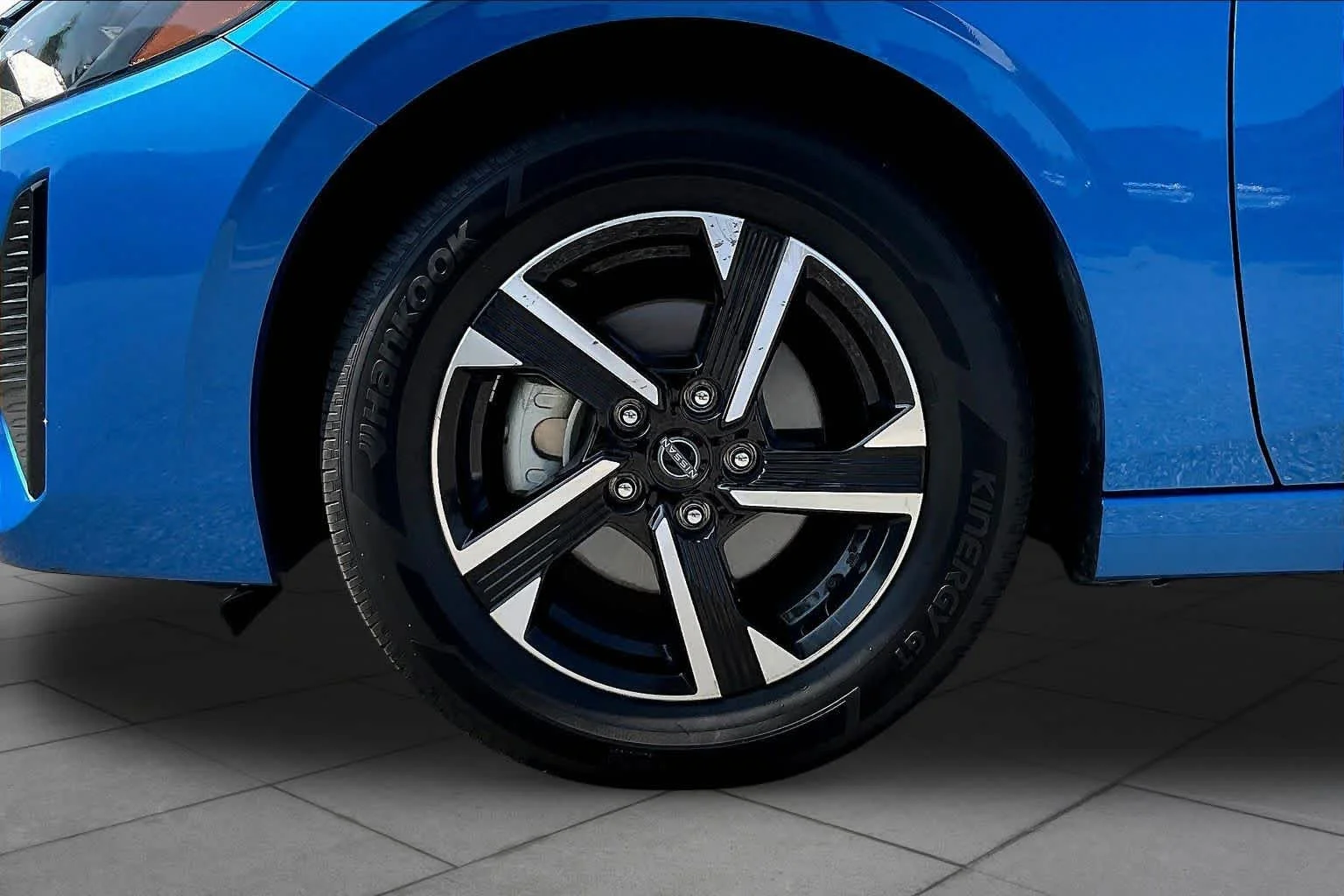 Used 2025 Electric Blue Metallic Nissan SV image 11
