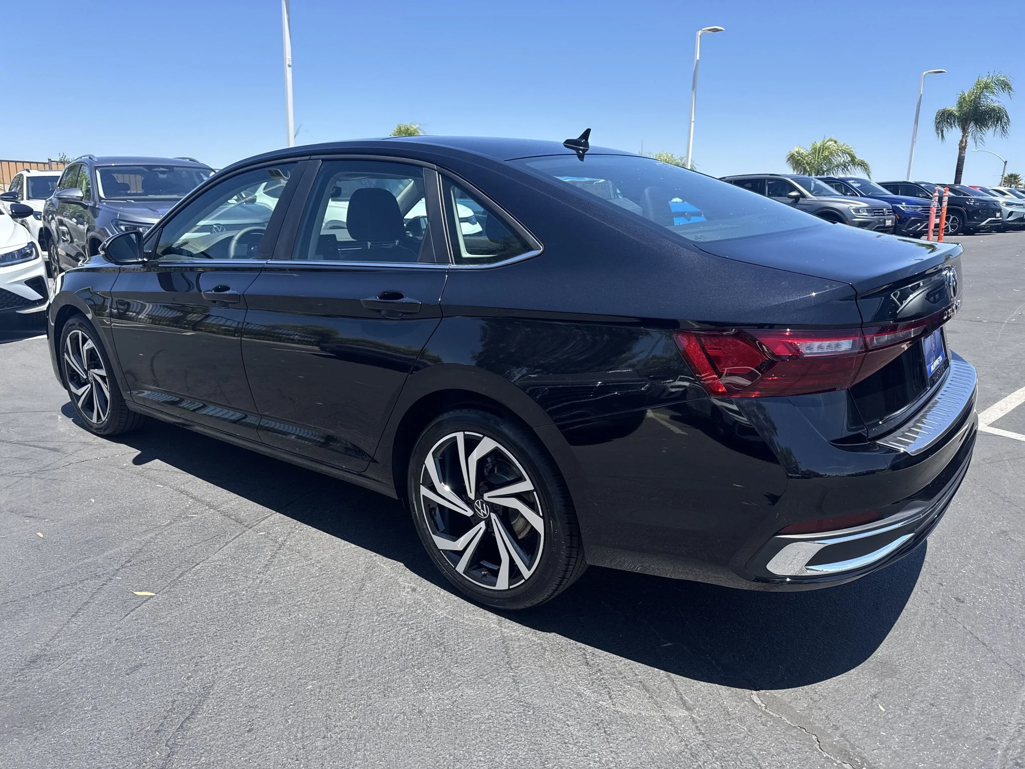 New 2026 Deep Black Pearl Volkswagen SEL image 5