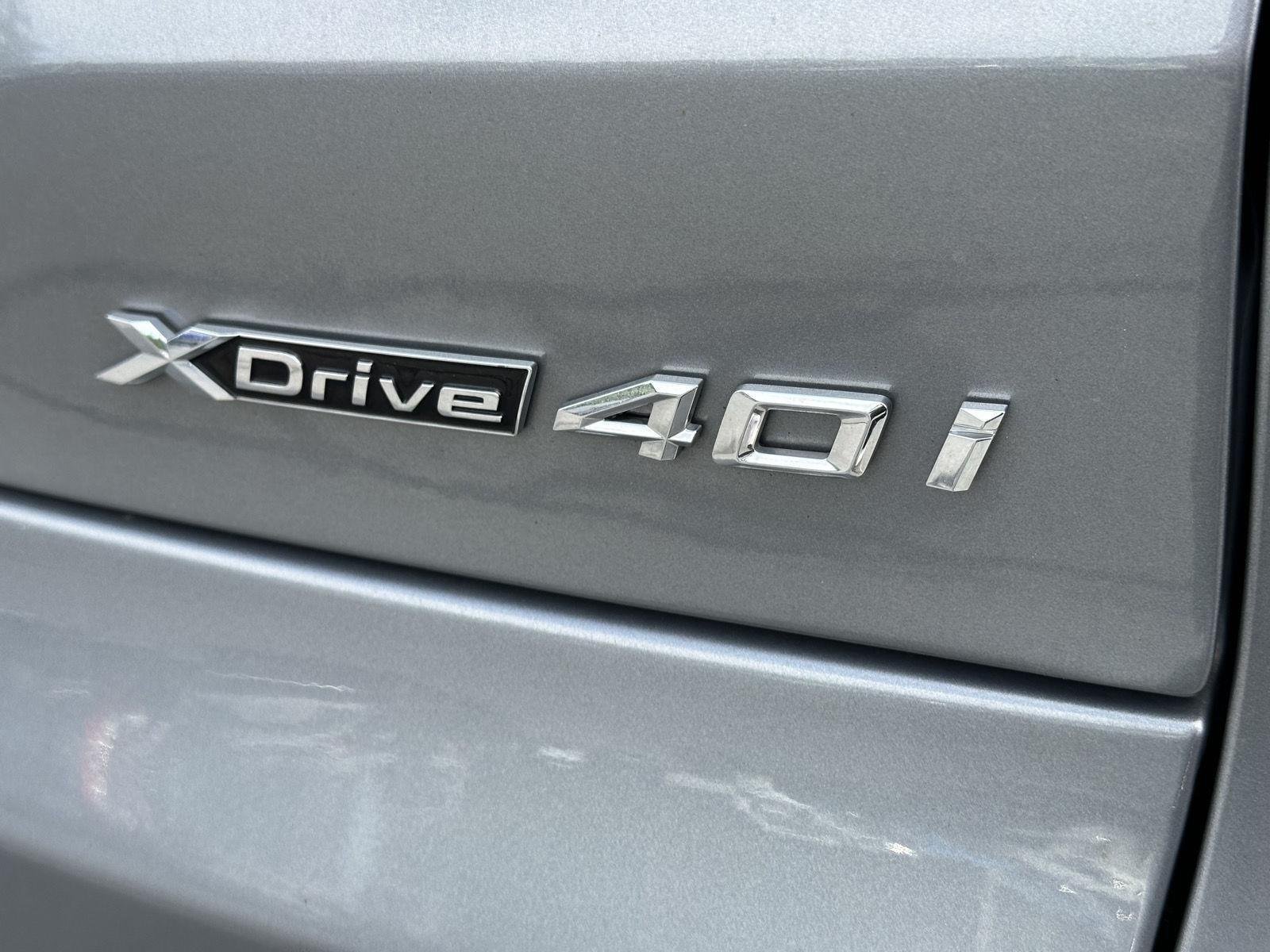 Used 2026 Skyscraper Grey Metallic BMW xDrive40i image 10
