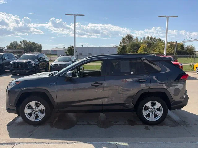 Used 2019 Gray Toyota XLE image 4