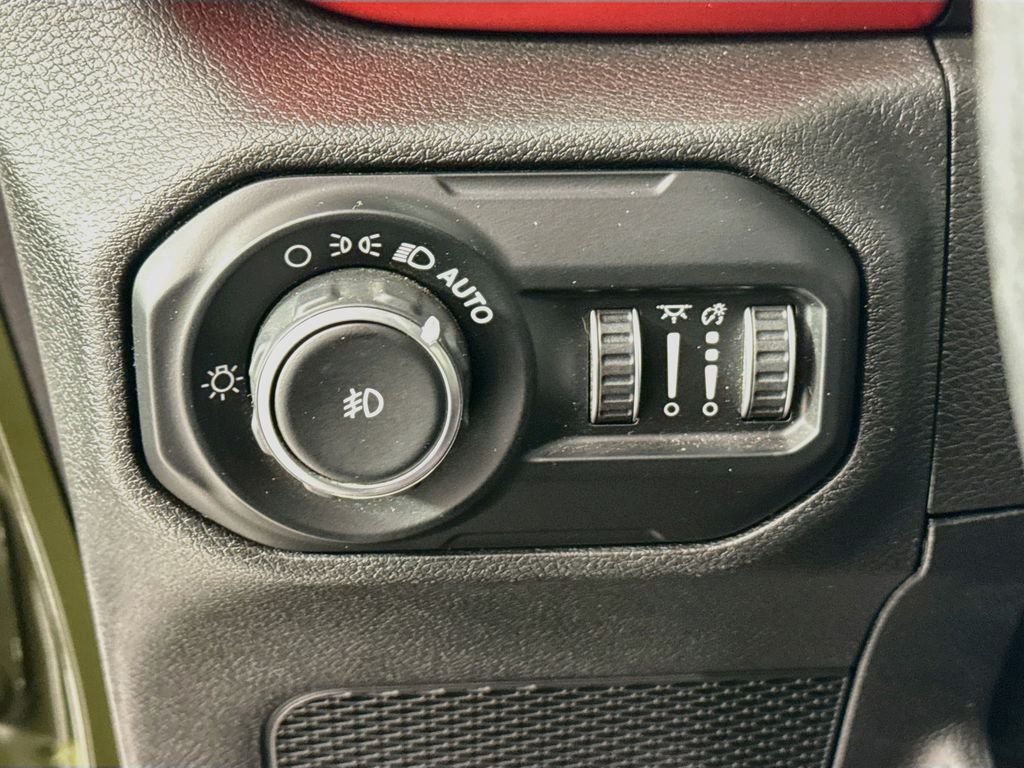 Used 2021 Green Jeep Unlimited Rubicon image 11