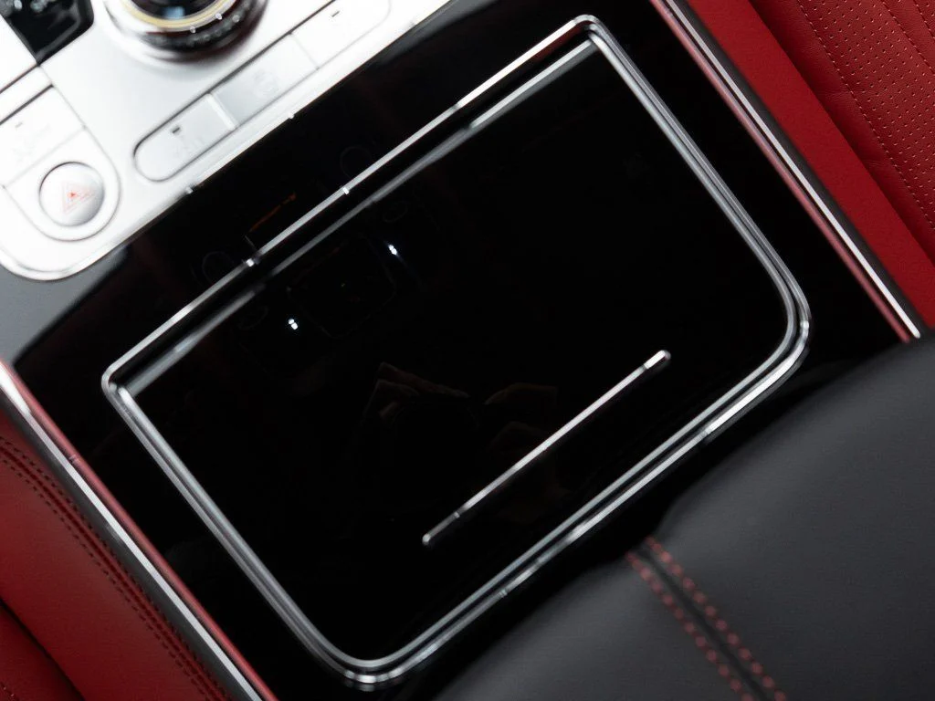 New 2026 Glacier White Bentley Azure image 34