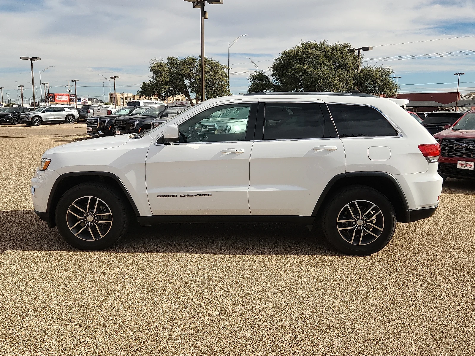 Used 2020 Jeep Grand Cherokee Laredo E with VIN 1C4RJFAG8LC366309 for sale in Lubbock, TX
