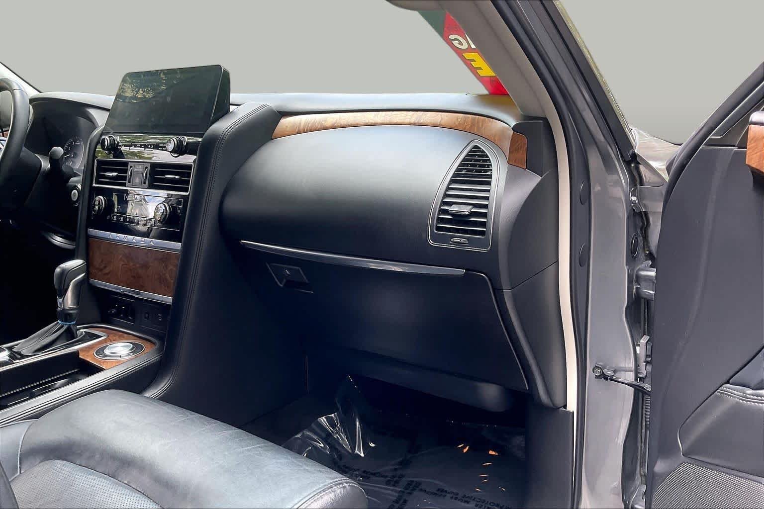 Used 2022 Gun Metallic Nissan SL image 17