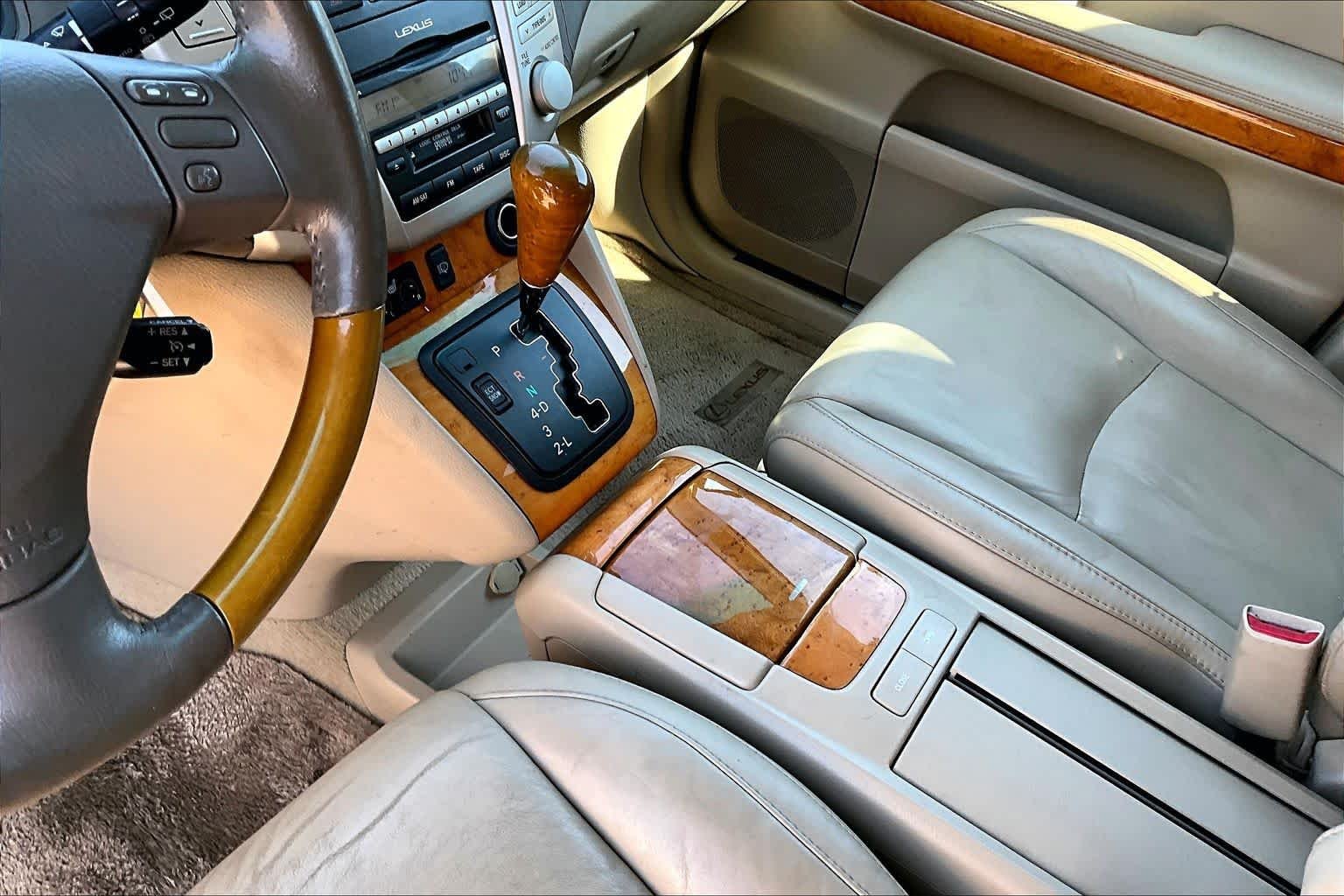 Used 2008 Black Onyx Lexus  image 11