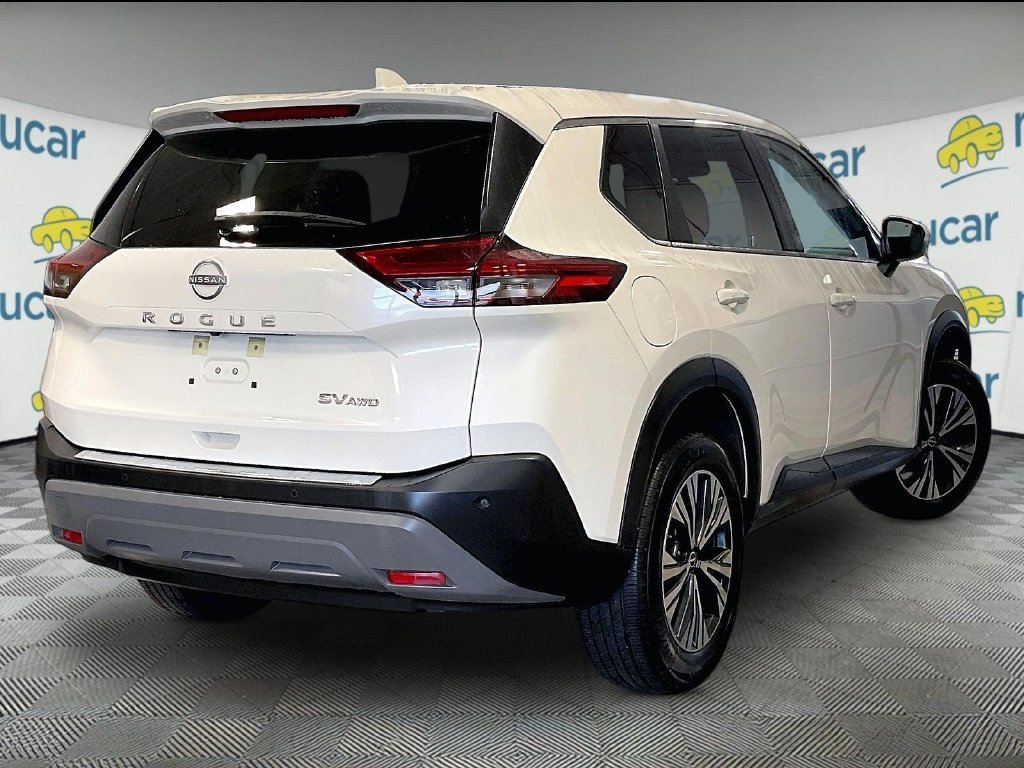 Used 2023 White Nissan SV image 6