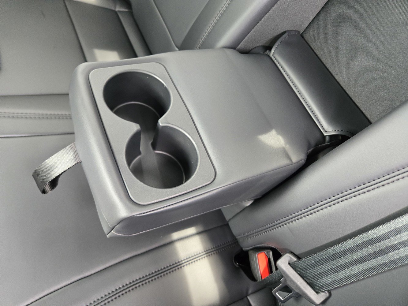 New 2026 Space White Metallic Ford LARIAT image 20