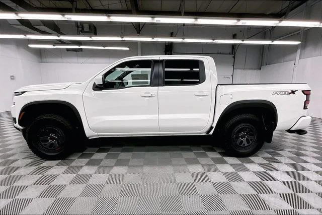 New 2026 Glacier White Nissan PRO-X image 19