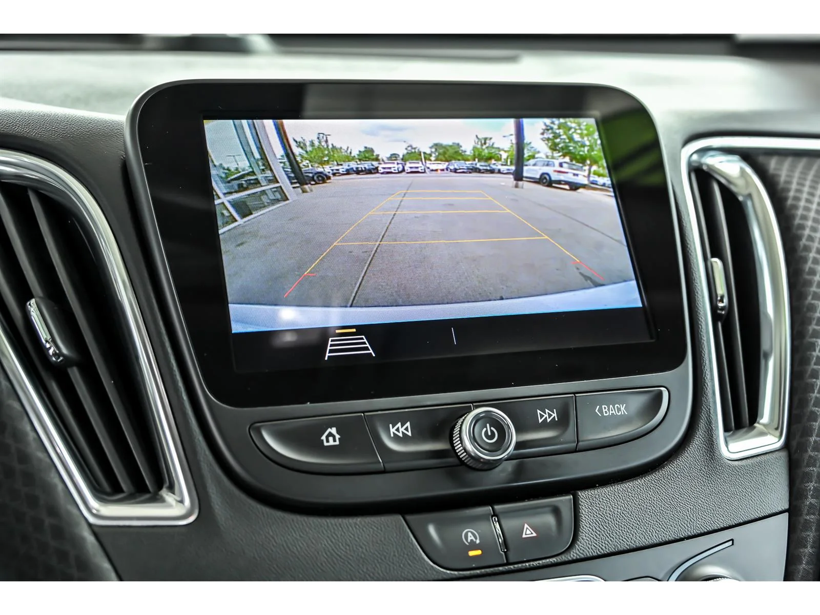 Used 2020 White Chevrolet LT image 20