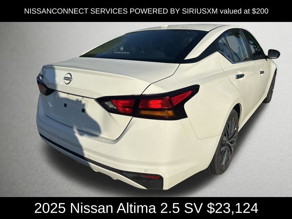 Used 2025 Glacier White Nissan 2.5 SV image 3
