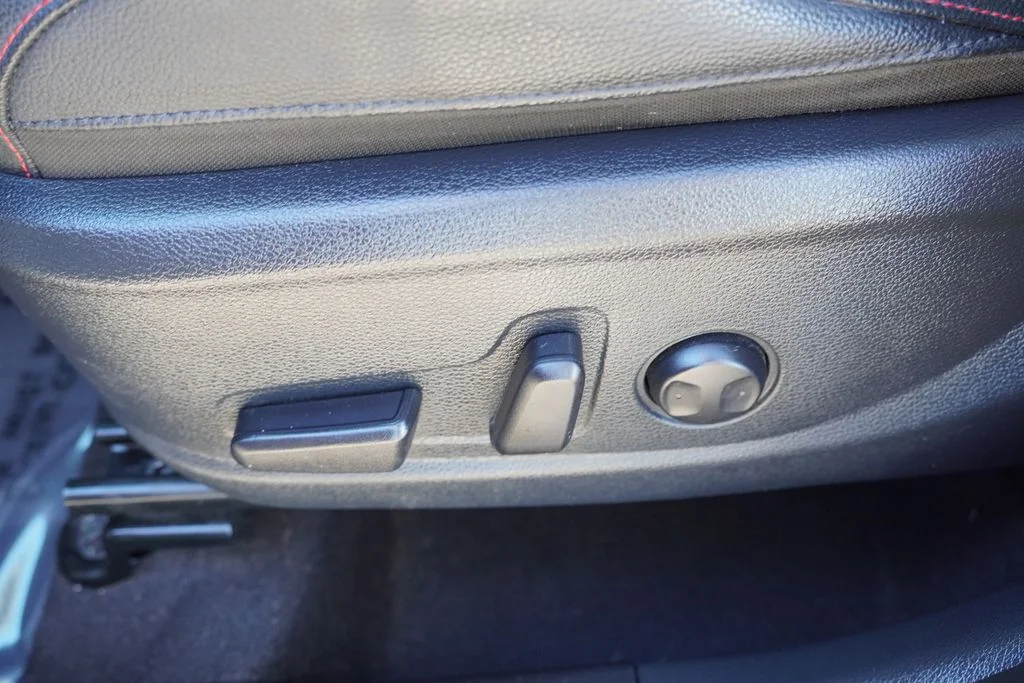 Used 2020 White Kia GT-Line Turbo image 23