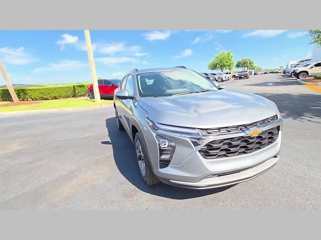 2026 Chevrolet Trax LT - Photo 30